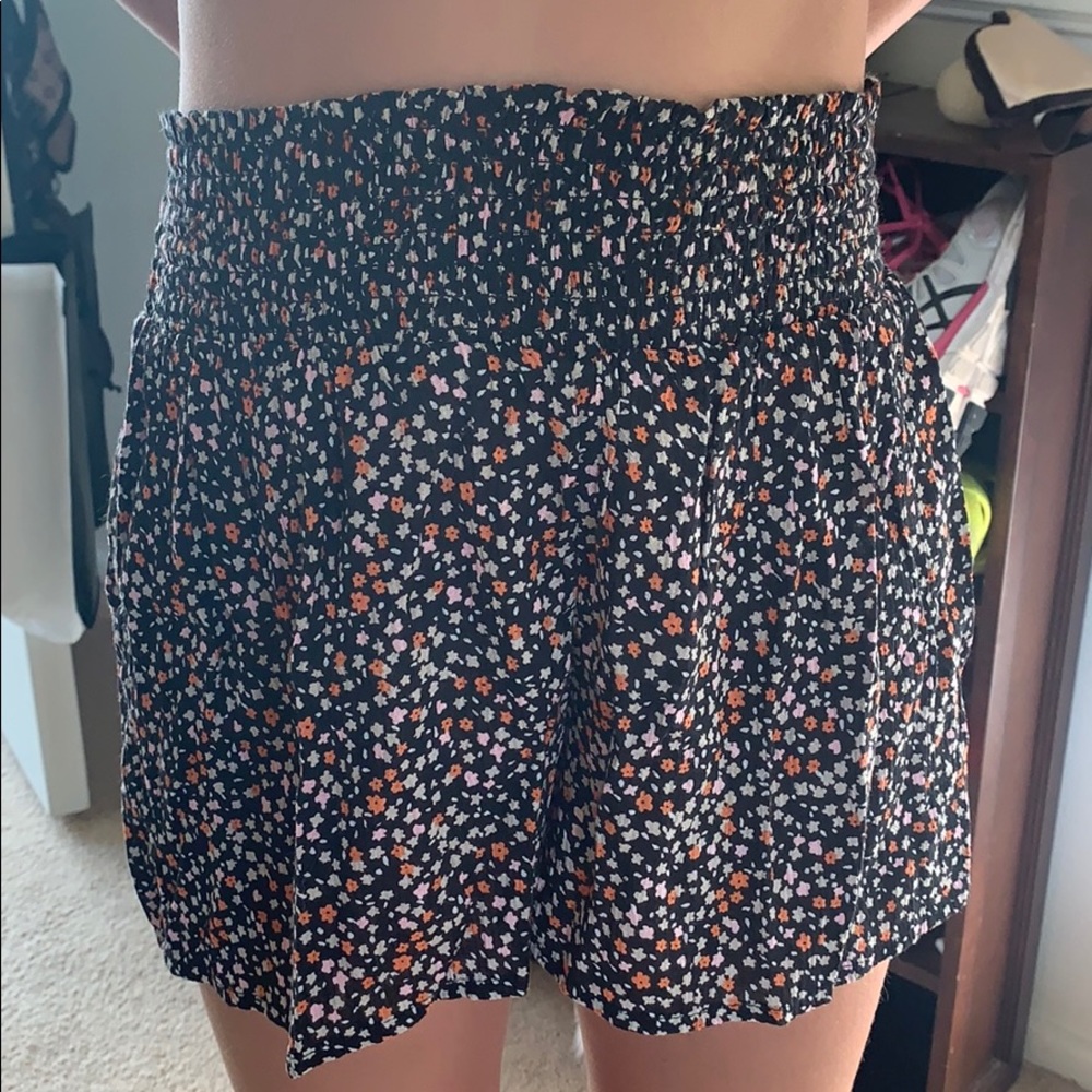 Loose shorts
